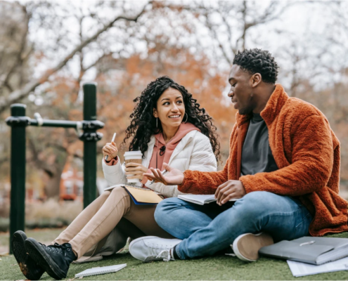 Coaching with Joy kan je ondersteunen bij het voorkomen van miscommunicatie en je vaardigheden om op een juiste manier te communiceren middels NLP bevorderen.