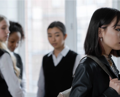 Bij Coaching with Joy kun jij door middel van NEI therapie jouw pestverleden snel en efficiënt verwerken.