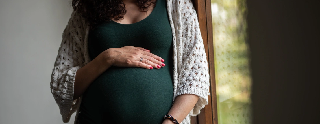 De redenen waardoor jij geen connectie voelt met jouw baby in de buik.